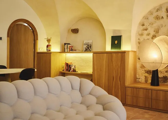 Ajaccio Hypercentre, Superbe Appartement Dans Une Ancienne Ecurie Du Xviiie Siecle