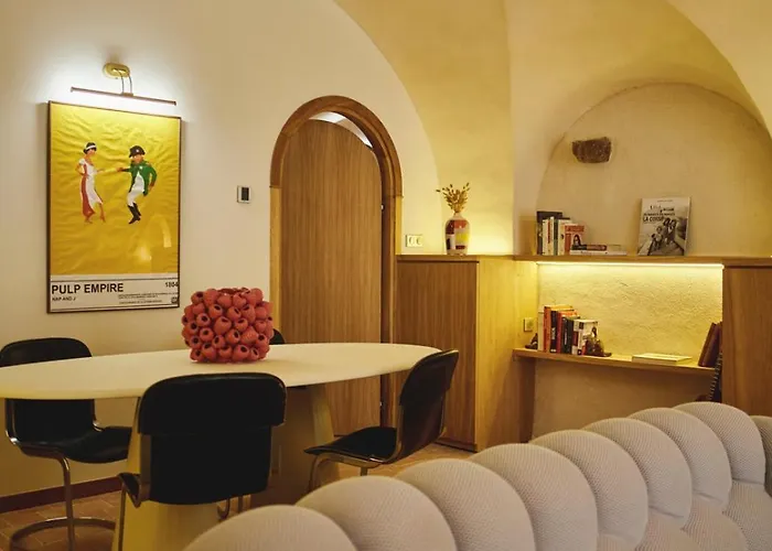 Ajaccio Hypercentre, Superbe Appartement Dans Une Ancienne Ecurie Du Xviiie Siecle
