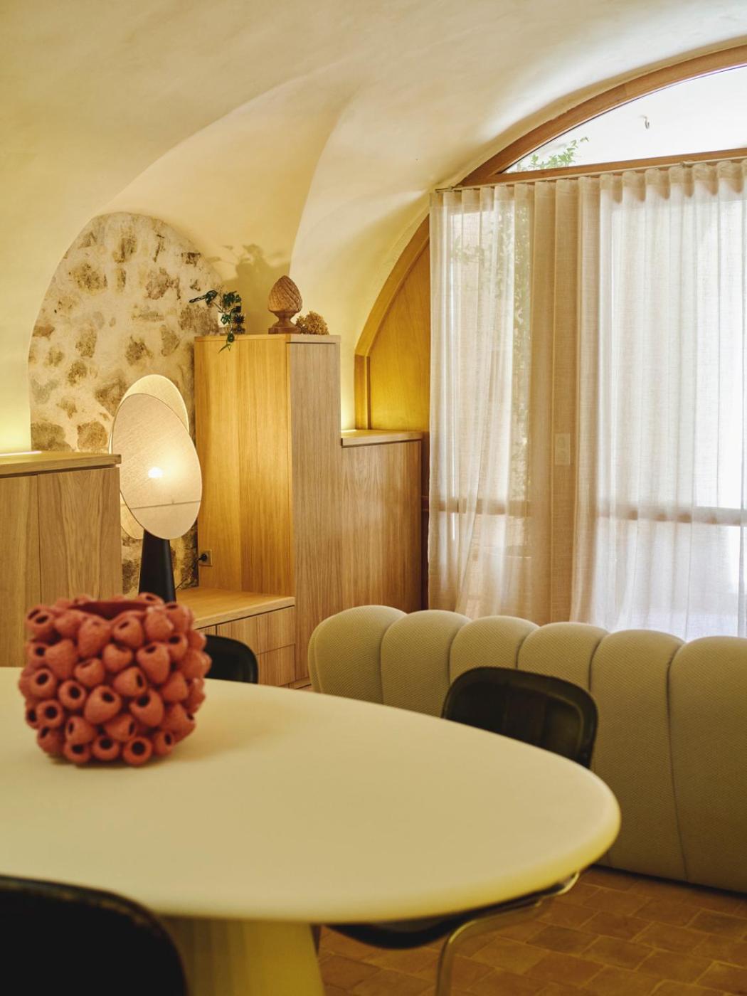 Appartement Ajaccio Hypercentre, Superbe Dans Ancienne Ecurie Du Xviiie Siecle